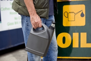 The Dos and Don'ts of Used Oil Recycling