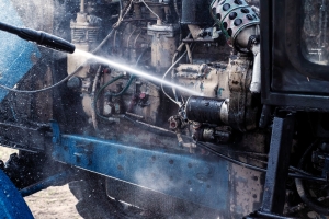 Gas Pressure Washers for Job Sites: PSI, Power, and Fuel