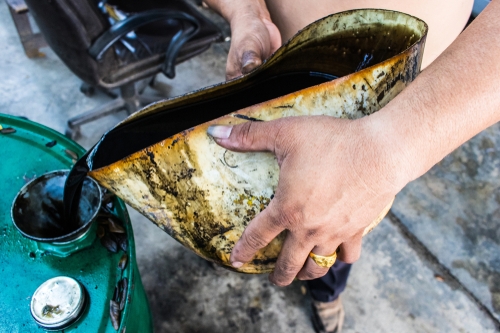 Your Options For Safe Waste Oil Disposal