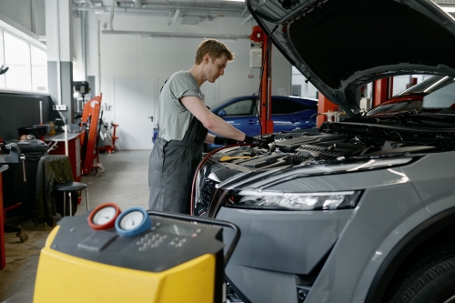 Best Air Compressors for Auto Shops: Choosing the Right System